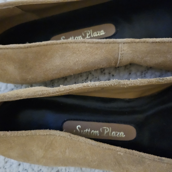 Sutton Plaza Suede Flats Size 11 NARROW - Picture 6 of 8